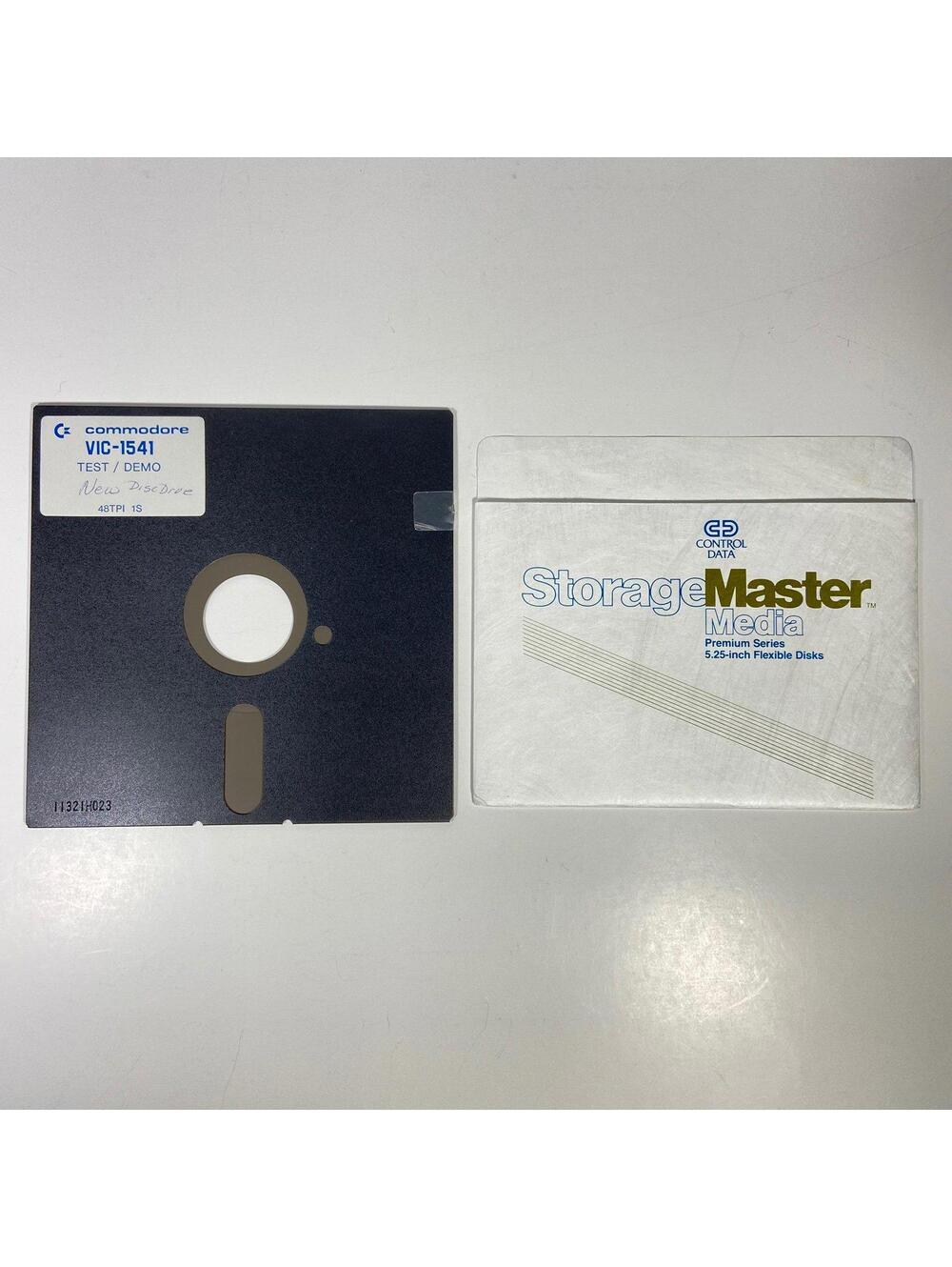 Vintage Commodore 64 VIC-1541 Terminal Software / Test Demo Disk - UNTESTED
